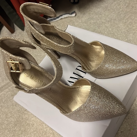 Dream Paris never worn only tried on gold heels with ankle strap - Picture 3 of 3